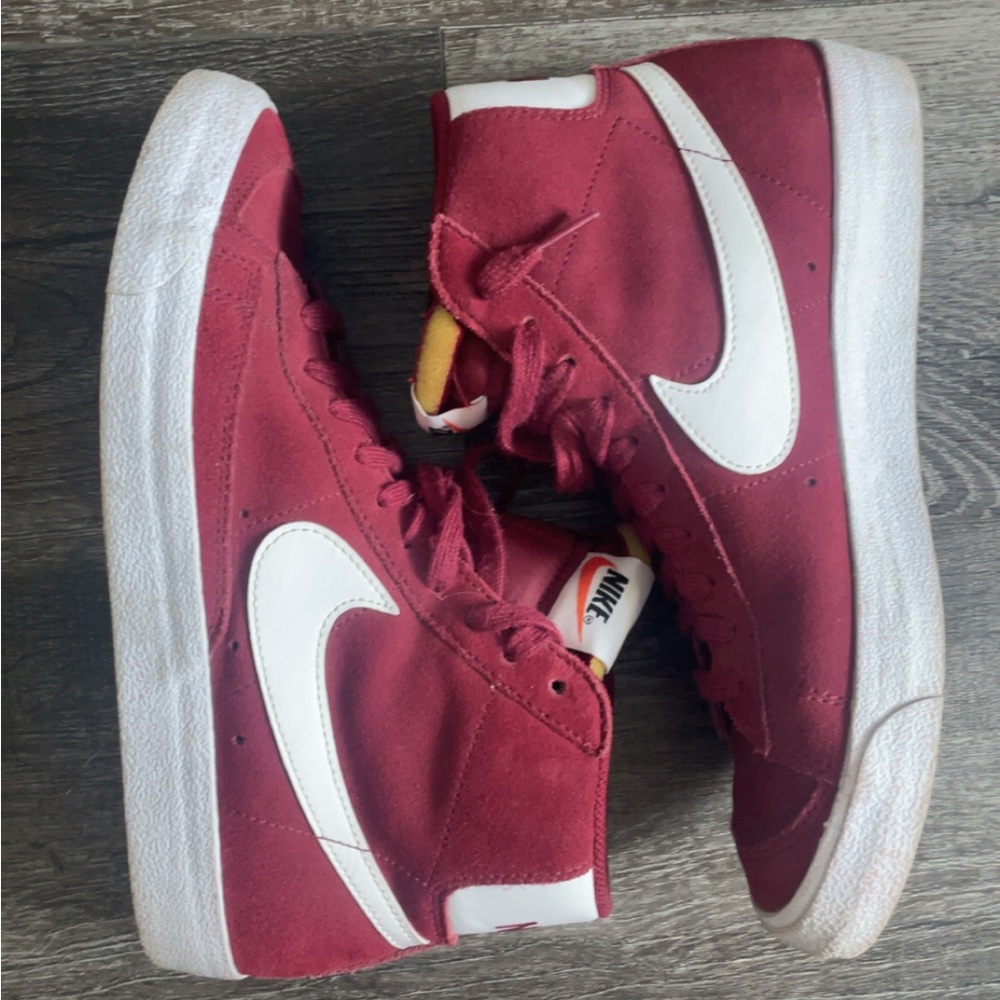 Nike Red and White High-Tops